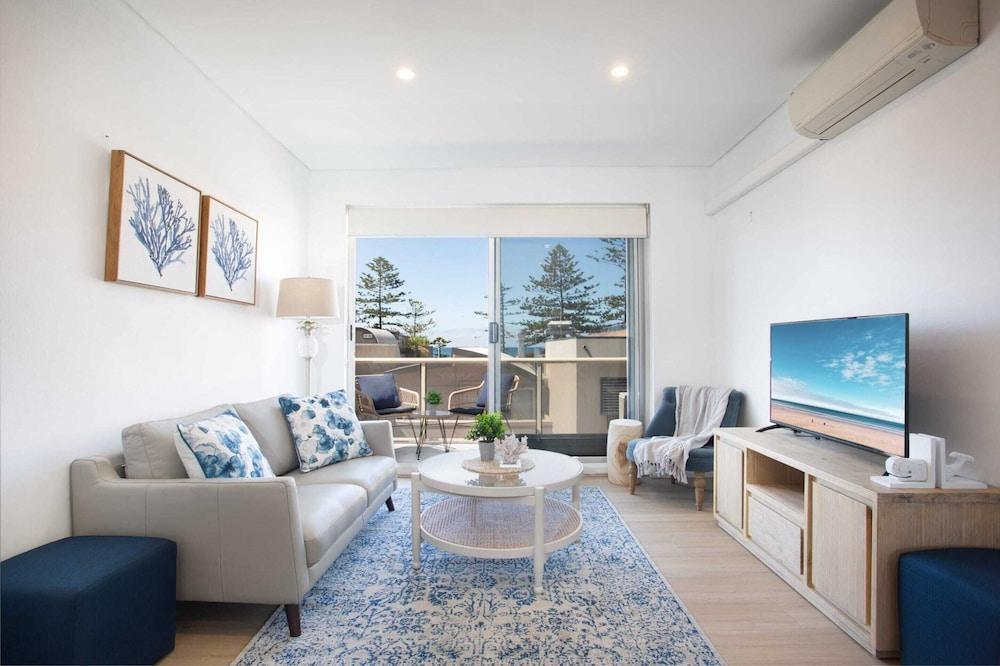 Madecomfy Trendy Apartment on Dee Why Beach - Tap to explore photos