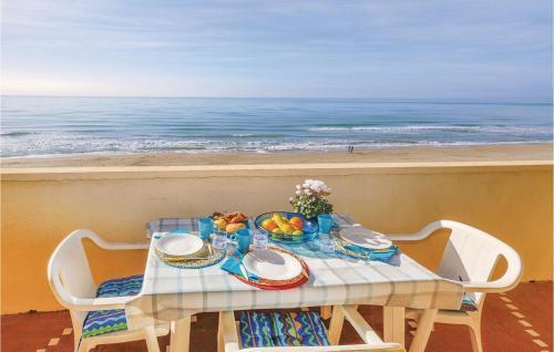 Silene - Tap to explore photos