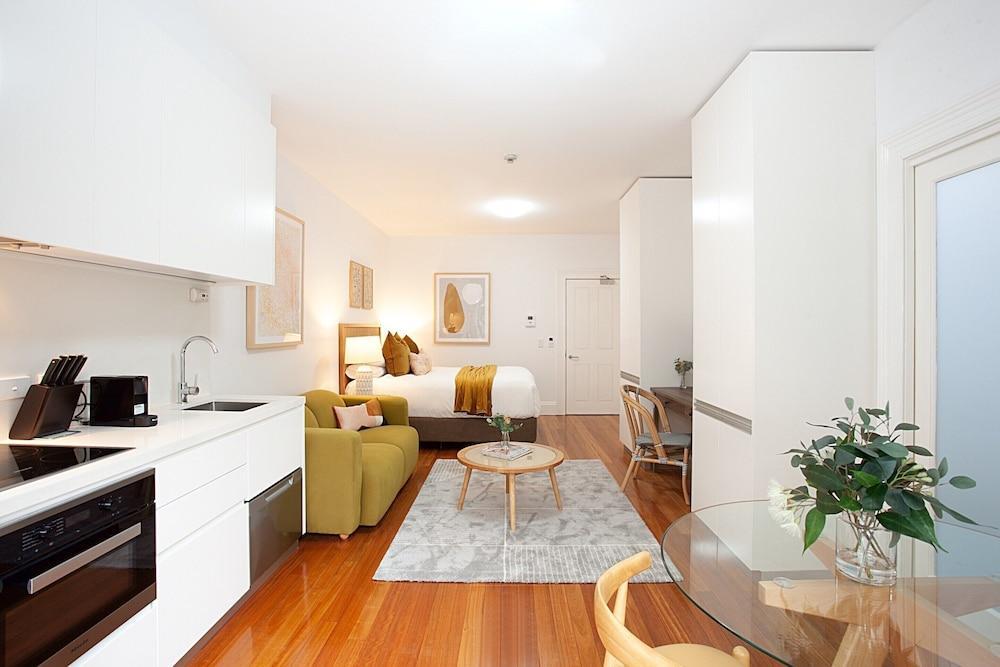 Leafy and Tranquil Inner West Studio Apartment - Tap to explore photos