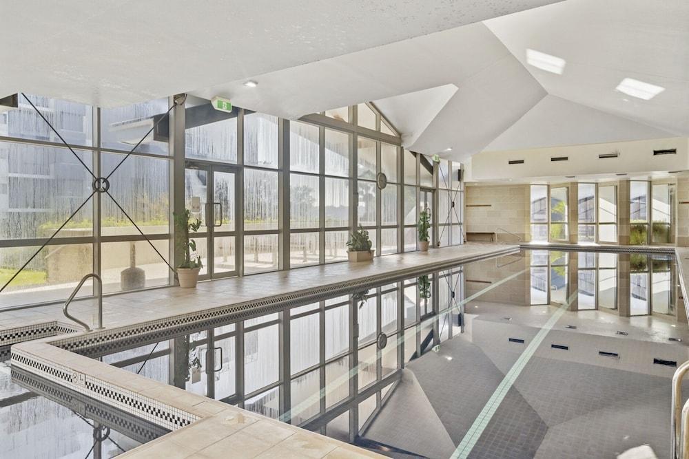 Gorgeous 2-bed Unit Near Riverside Parks - Tap to explore photos