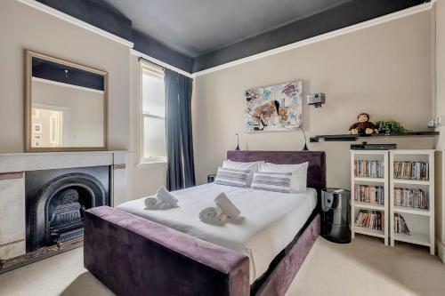 Mesmerising 3BR Home Cinema Room Spa Bath