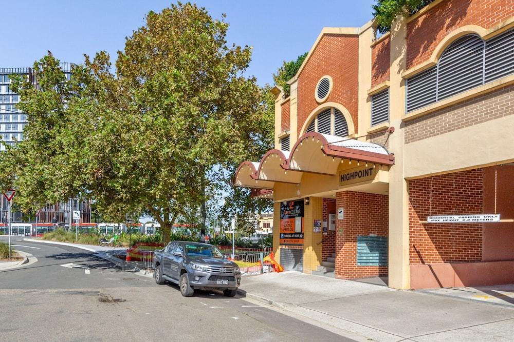 Spacious 3-bed With Alfresco Dining by Amenities