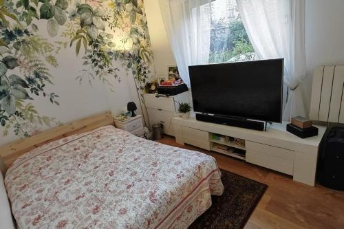 T2 meublé 1 er étage dans un quartier calme à PARIS 17