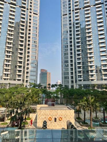 Cozy Apartment connected to mall by Lexington