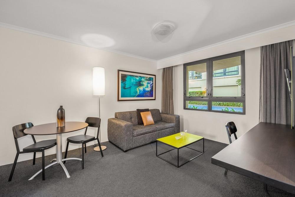 Contemporary 1-bed First Floor Unit With Pool - Tap to explore photos