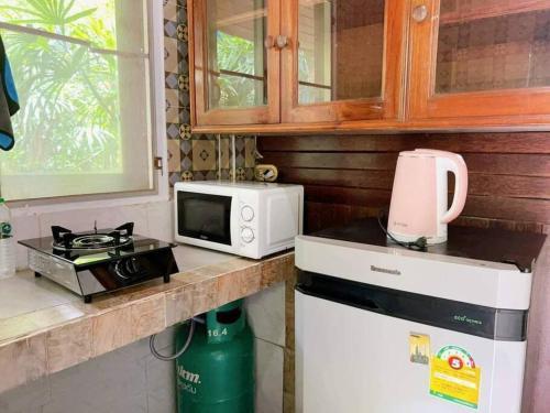 Chaweang cozy house 1 km.Lotus - Tap to explore photos