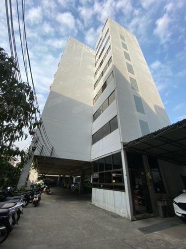 รัตนากร แมนชั่น Room Type - Standard Apartment