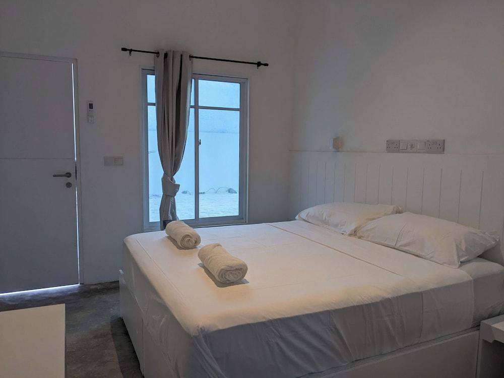 Avi Guesthouse Room Type - Double Room, Courtyard View