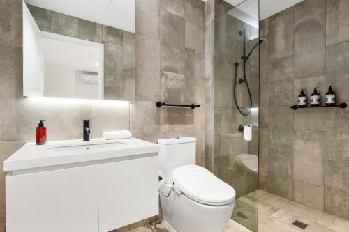 Stylish and Modern 2BR w King Bed, Study and Car Park - Tap to explore photos