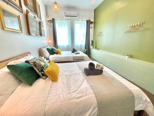 Nawa house,entire house, near Grand Palace - Tap to explore photos
