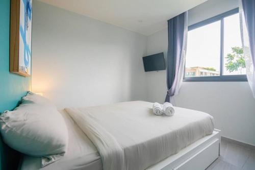 Cozy & Modern -1BR - T2 416 - Tap to explore photos