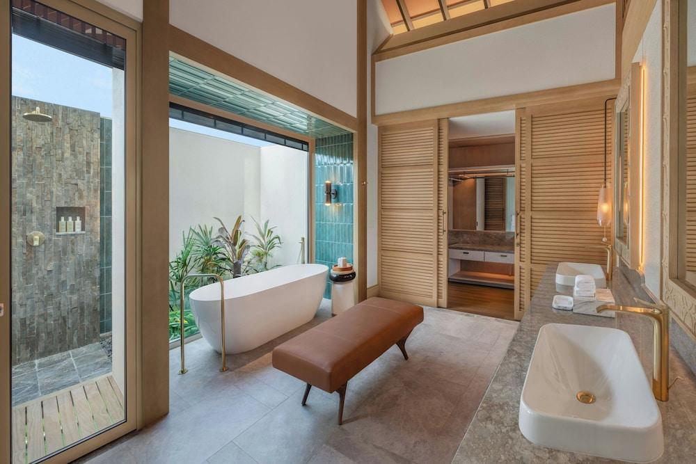 Villa, 1 King Bed with Sofa bed, Beach View
