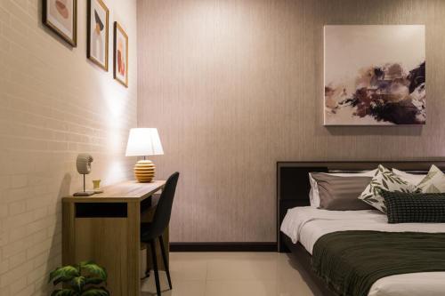 BKK Sukumvit71 1 Bed 2 Bath 1 Living 1 Kitchen