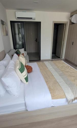 Centrally located new and affordable condo for the first mover
