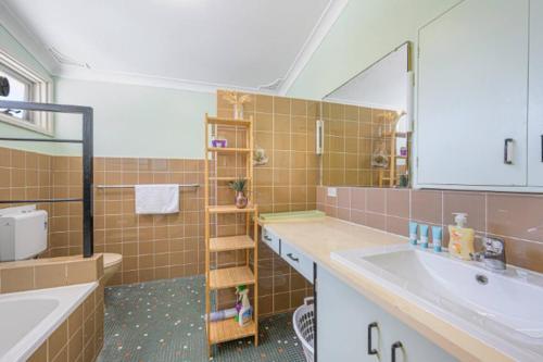 Fully Furnished 3 Bedroom Home - Tap to explore photos