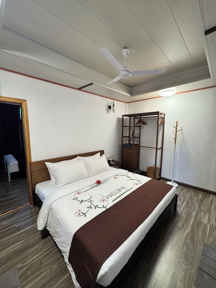 Lhohi White Sand Room Type - Deluxe Duplex, Balcony, City View