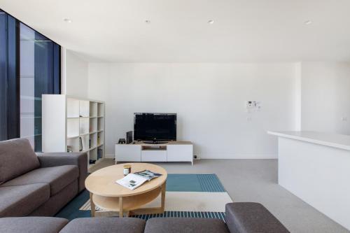 Modern Nomads Spacious Modern 2BR Urban Retreat with View - Tap to explore photos