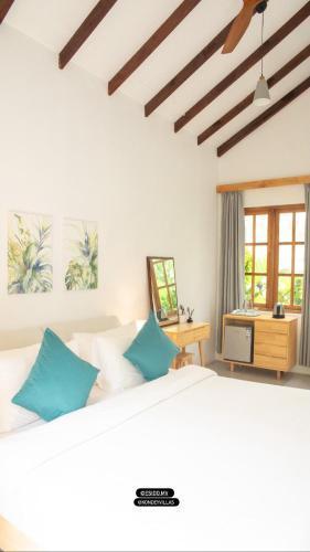 Kondey Villas - Tap to explore photos