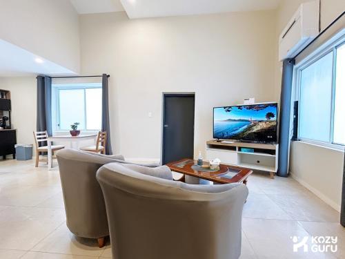 Summer Hill | 1 Bed TownHouse - Tap to explore photos