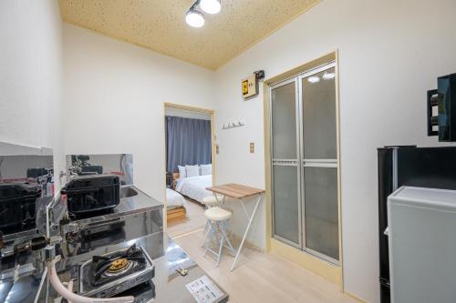 -Green Heights D- Within walking distance of Shin-Okubo Station - Tap to explore photos