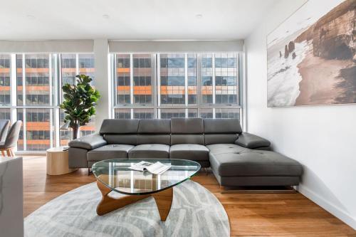 Penthouse on William - 4Br 3Bath - Sleeps 8 - Tap to explore photos