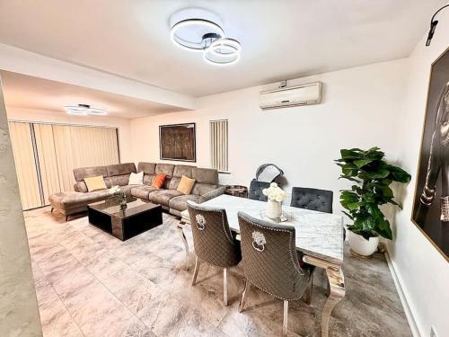 Elegant 3BD Home with Soul - Tap to explore photos