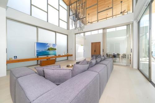 Timeless Asian Elegance 5BR Pool Villa Trinity C3, Top location near Laguna - Tap to explore photos