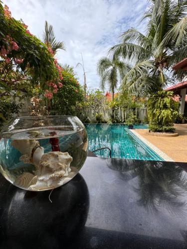Villa on Panwa with 2 house keepers