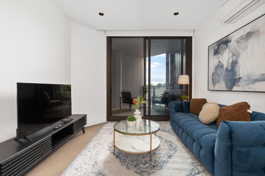 Modern & Stylish 1BR Apt w Balcony, WiFI =& Parking - Tap to explore photos