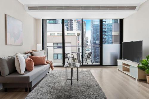 A Cozy 2BR Apt Near Crown Sleeps 6 FREE Parking - Tap to explore photos