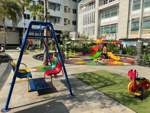 Cozy 2BR Sudirman Apt with Pool, Wi-Fi, & Netflix by 2ndHome