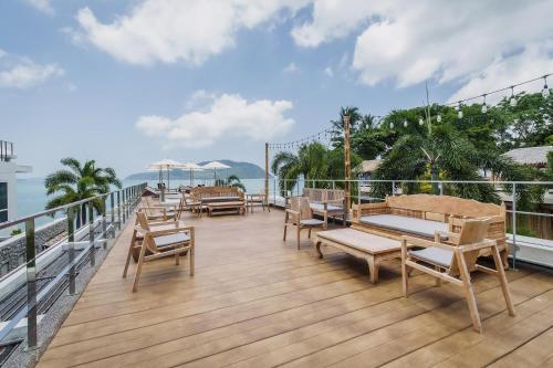 Serenity Resort Studio 858 - Tap to explore photos