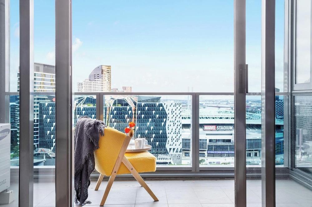 A 2BR Apt With Harbour Views and Free Parking Room Type - Apartment (2 Bedrooms)