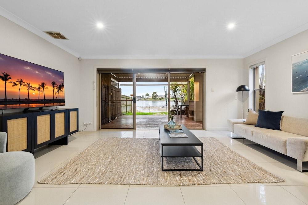 Modern 3-bed With Pool & Water Views by Beach - Tap to explore photos
