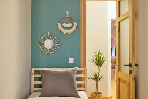 Fabulous 2BR 3AC 2 Min to Metro - Baysungur D4 - Tap to explore photos