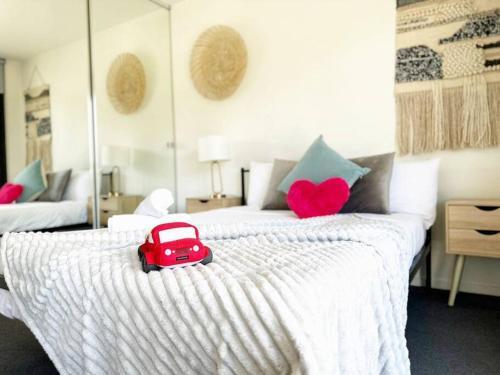 RS703 - West Melbourne Aparment with Balcony #Free Parking Room Type - One-Bedroom Apartment