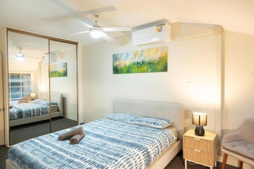 Facilitated 4 BR House & ICC&Darling Harbour-8 mins walk