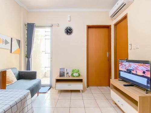 Comfort Designed 2BR Apartment at Mediterania Palace Residence By Travelio - Tap to explore photos