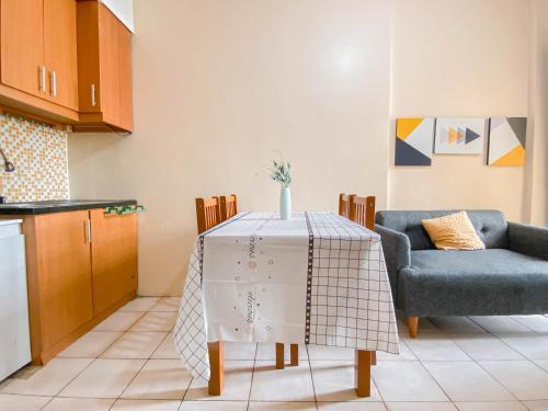Comfort Designed 2BR Apartment at Mediterania Palace Residence By Travelio - Tap to explore photos