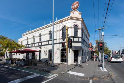 Private Unit in Heritage Building in Fitzroy North - Tap to explore photos