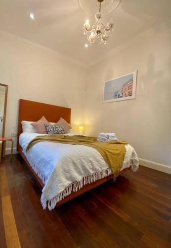 Immaculate 3 Bed City Home - Close to Everything!