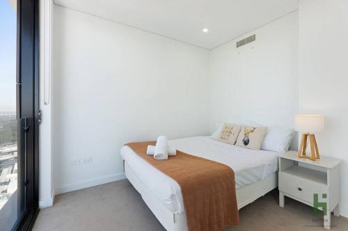 St Leonards 2B2B Apt with Skyview - Tap to explore photos