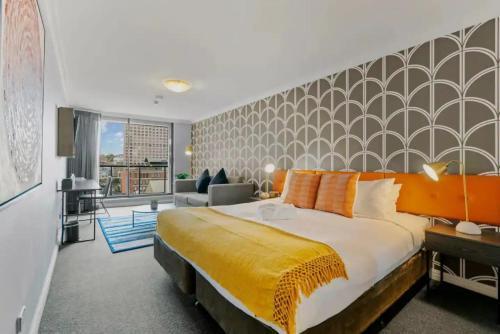 KOZYGURU HAYMARKET CLASSIC City STUDIO NHA653-1212