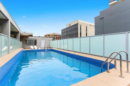 The Little Bondi Base