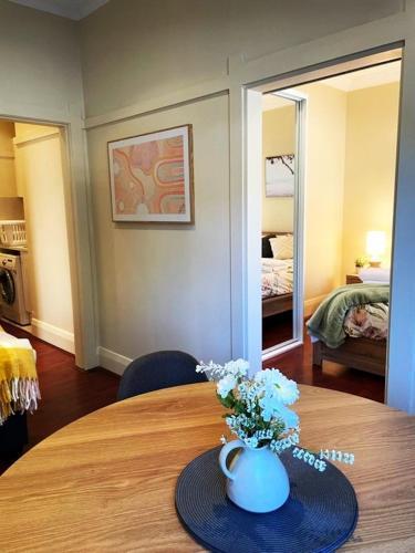 Cosy Stay - Neutral Bay 1 Bdrm - Tap to explore photos