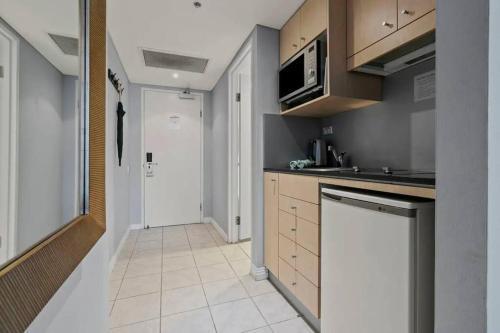 KozyGuru | Sydney CBD | Convenient City Studio - Tap to explore photos