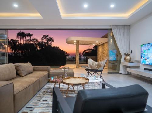 4Br Private Dream Escape Private Pool & Sea View - Tap to explore photos