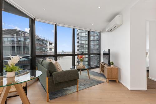 Perfect Docklands 1BR with Stunning River Views - Tap to explore photos