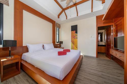 Private 2BR Pool Villa 2D15 in Gated Residences Rawai VIP Villas near Kids Park - Tap to explore photos