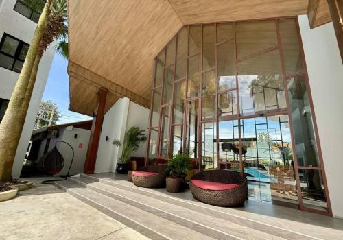 Poolside 1 Bedroom, 10 mins walk to beach - Tap to explore photos